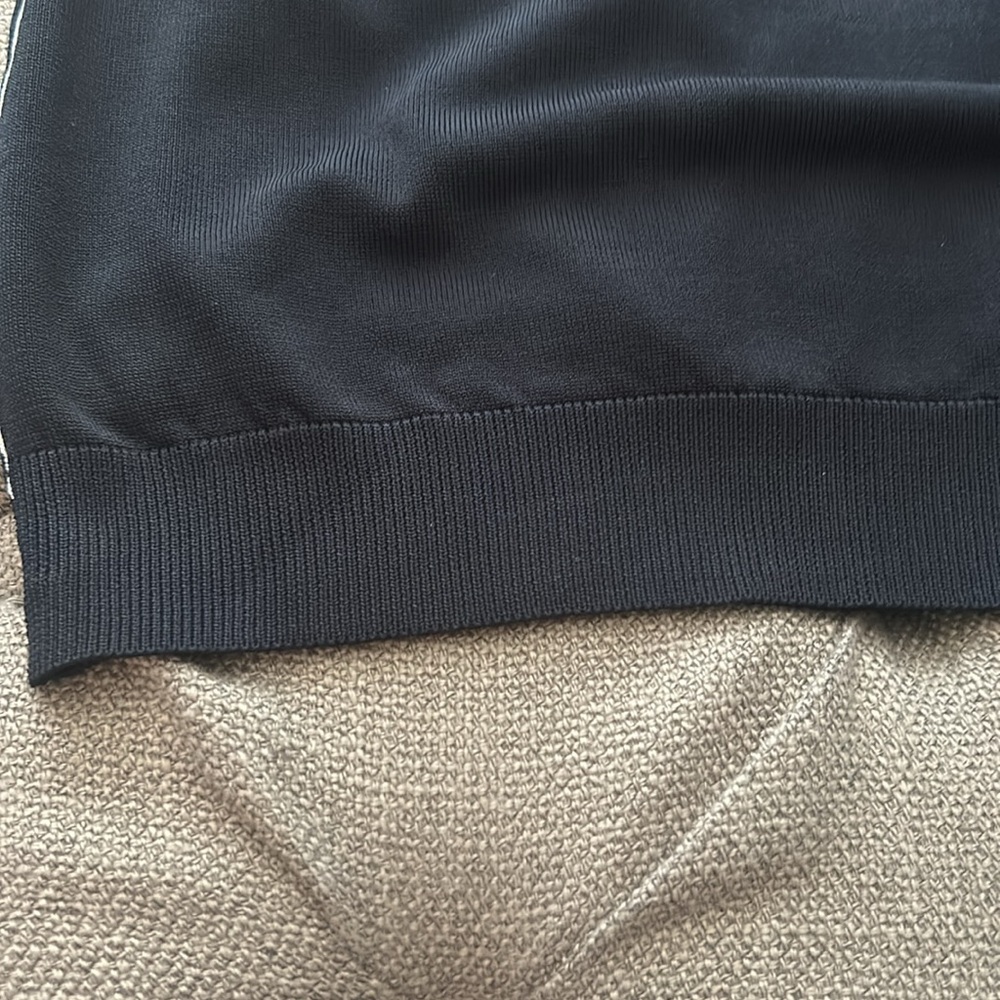 Zara Navy Top with White Trim - Picture 4 of 4